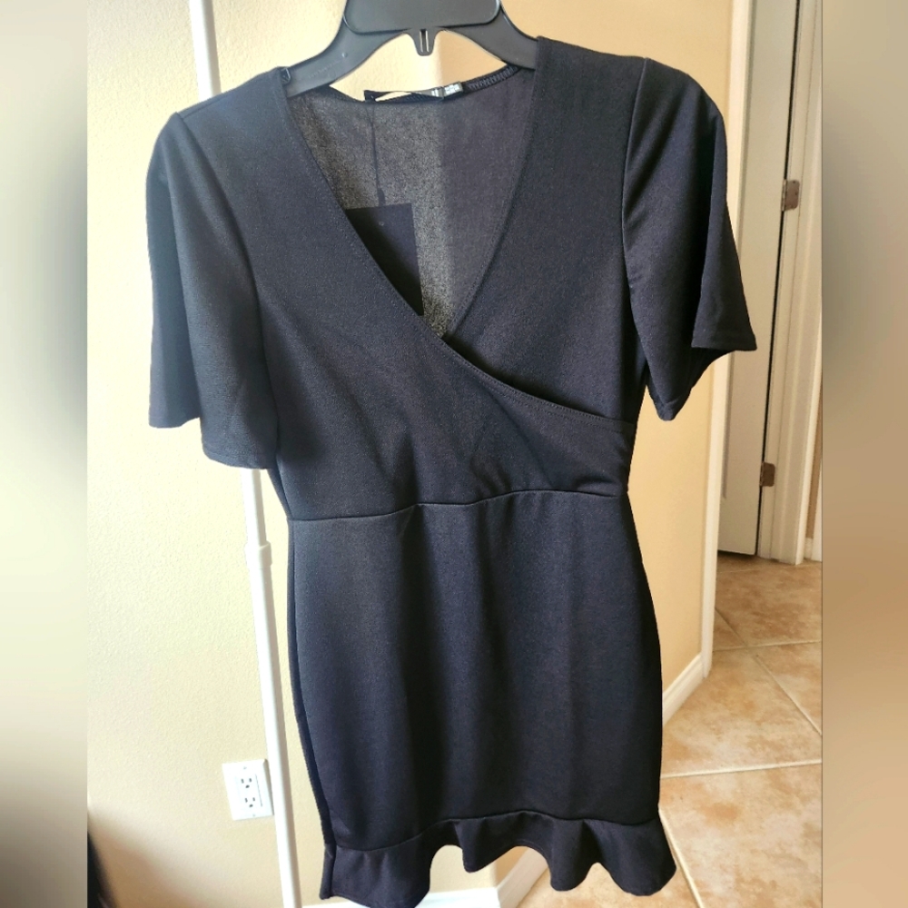 MISSGUIDED Flutter Sleeve Wrap Plunge Mini Party Dress-  NWT!!FINAL DROP!